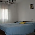 公寓 Spacious Seaside Flat In