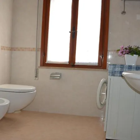 Spacious Seaside Flat In Appartement Caorle
