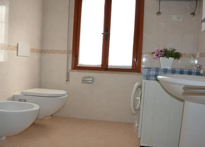 Spacious Seaside Flat In Apartamento Caorle