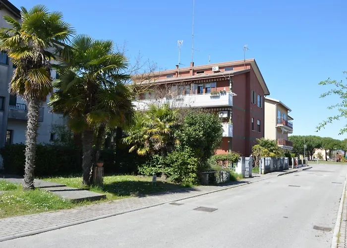 Spacious Seaside Flat In Caorle