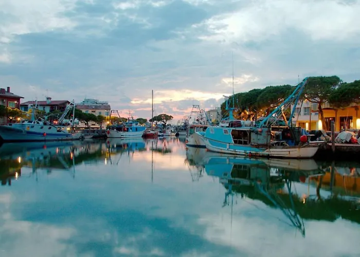 Spacious Seaside Flat In